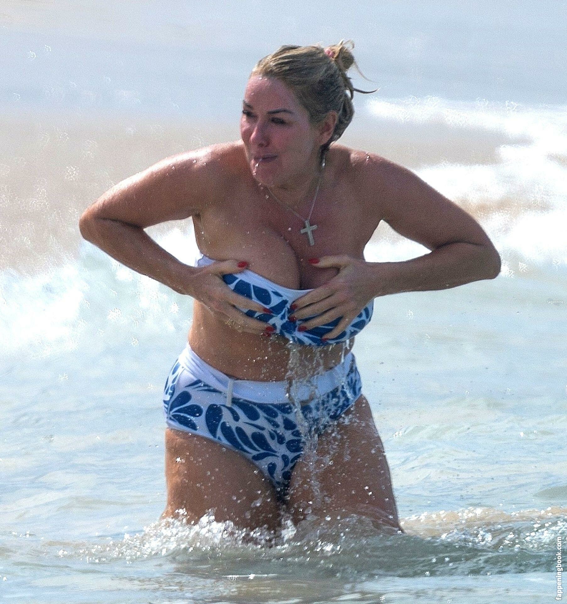 Claire Sweeney Fapello Latest Exclusive Leaked Photos