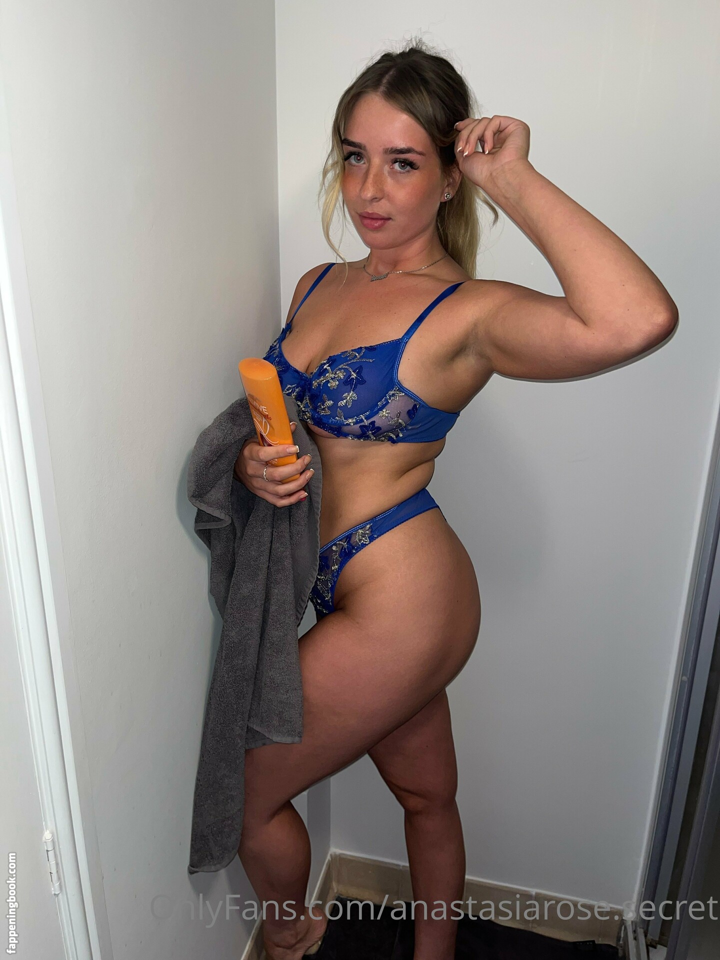 cleaningana Nude OnlyFans Leaks