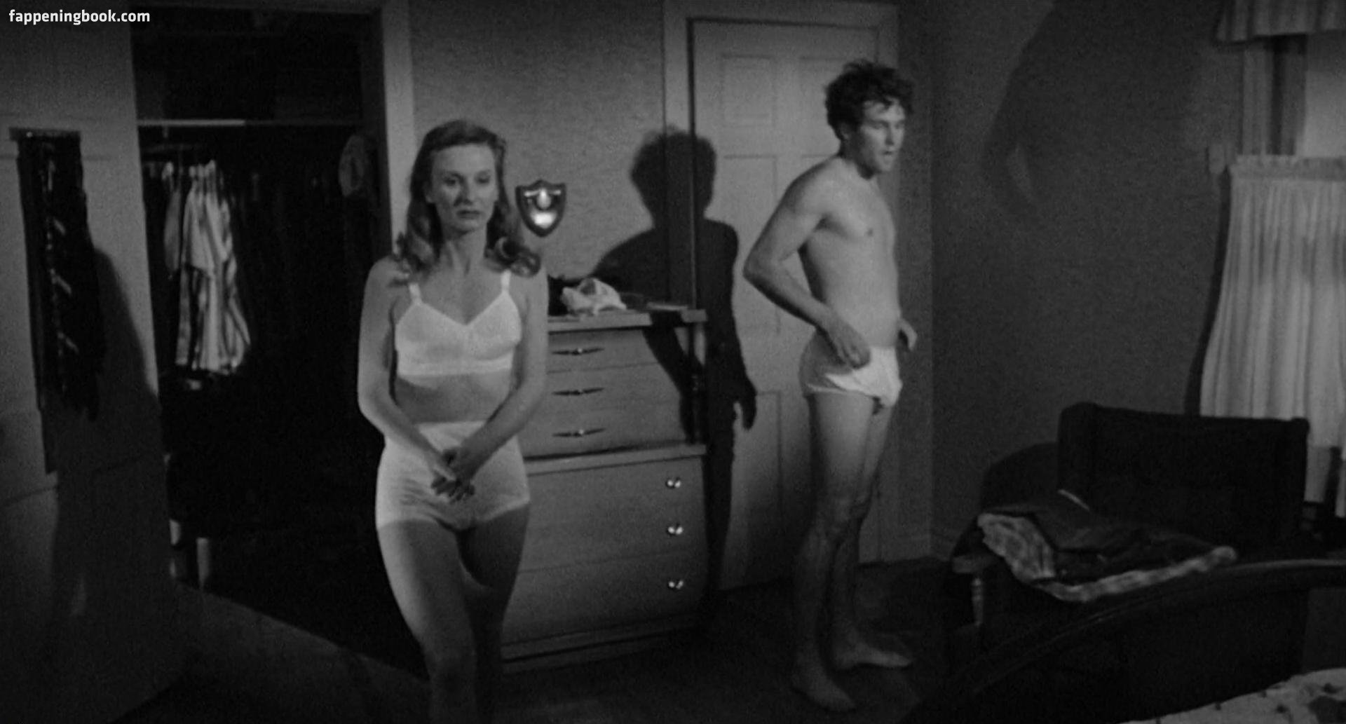Cloris Leachman Nude