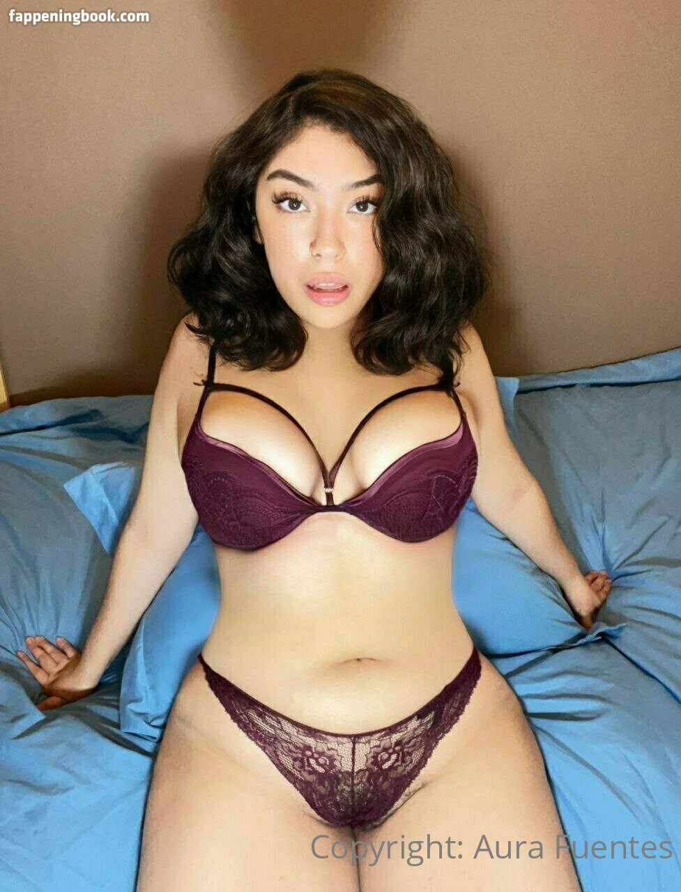 collegeaura Nude OnlyFans Leaks