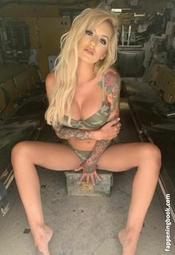 Combat Barbie Riannacarpenter Nude Onlyfans Leaks The Fappening