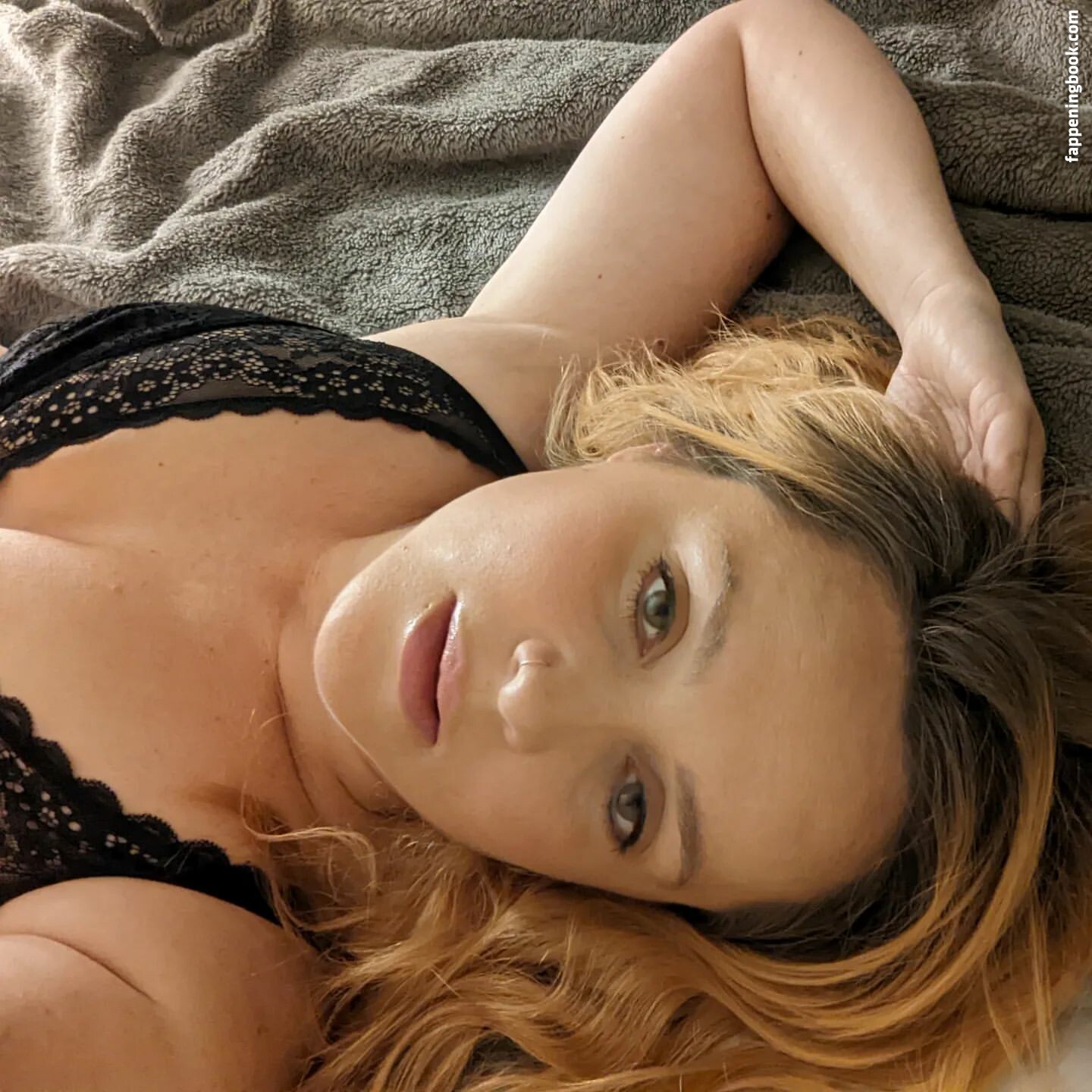 constanceflame Nude OnlyFans Leaks