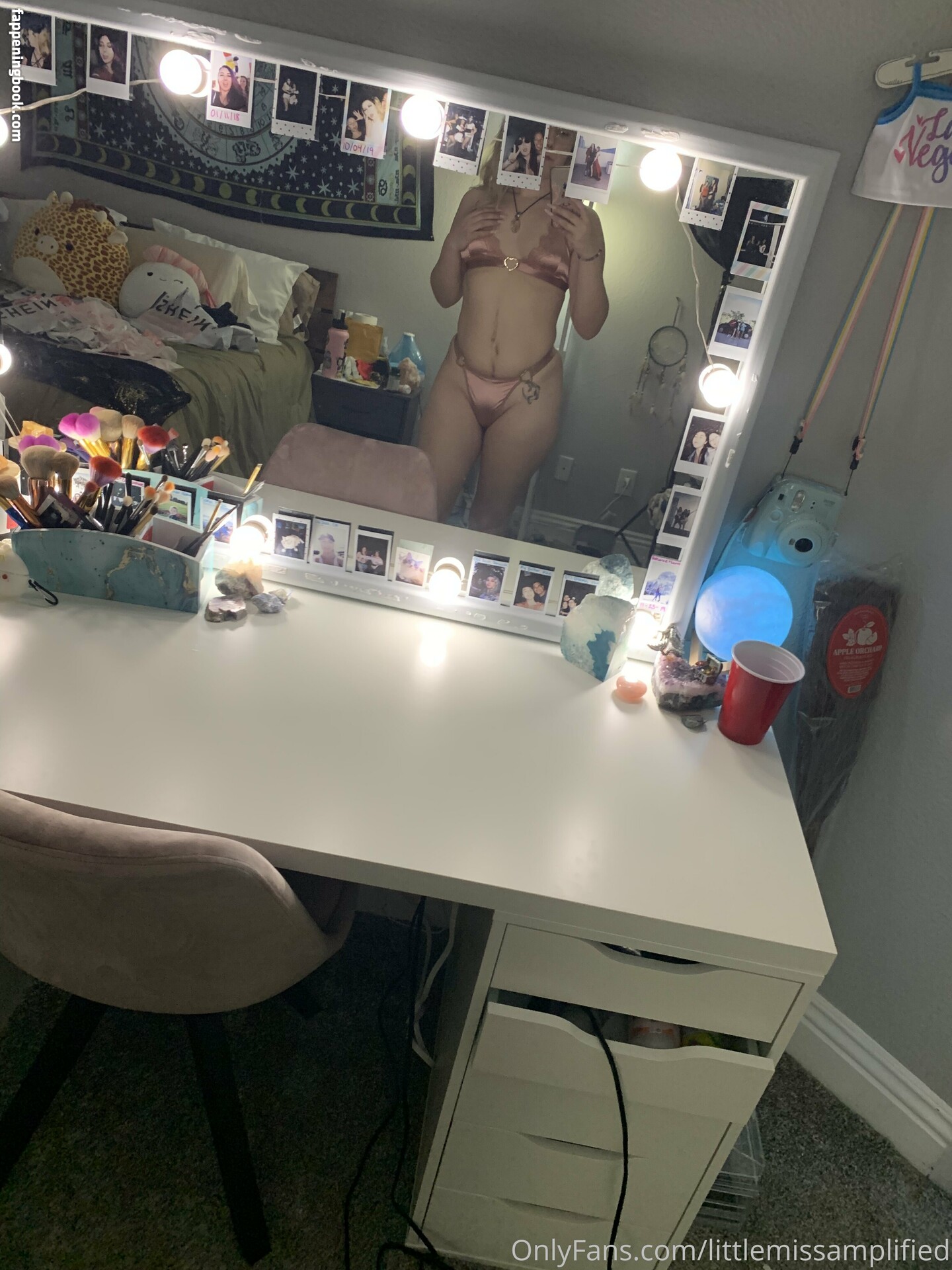 crybbyrain Nude OnlyFans Leaks