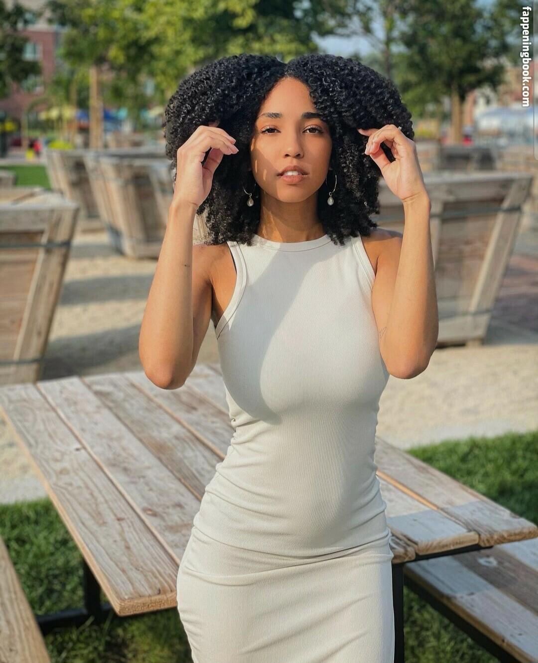 Curlswithv Nude