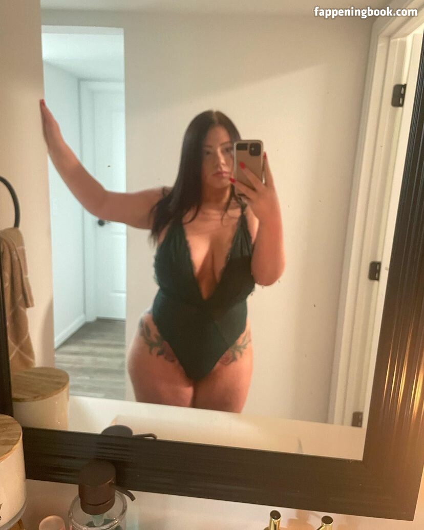 curvycc_ Nude OnlyFans Leaks