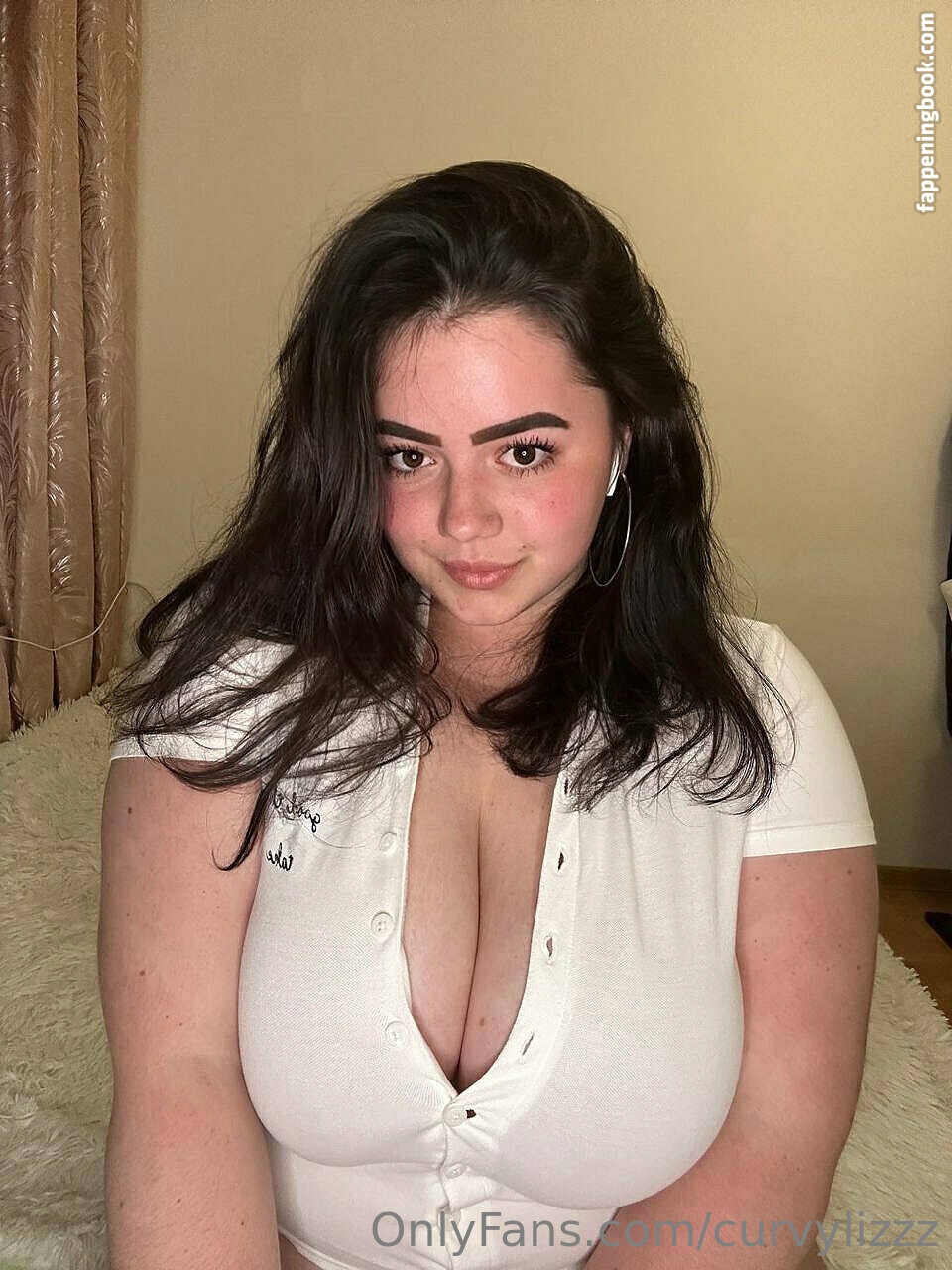 curvylizzz Nude OnlyFans Leaks