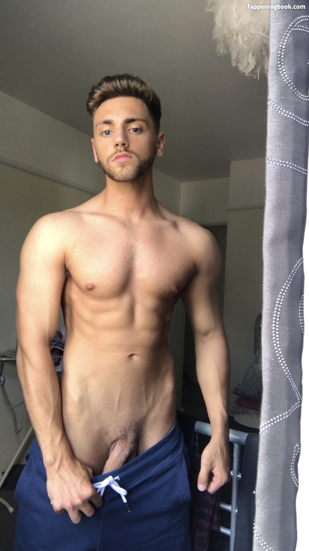 cxrtonlyfans Nude OnlyFans Leaks