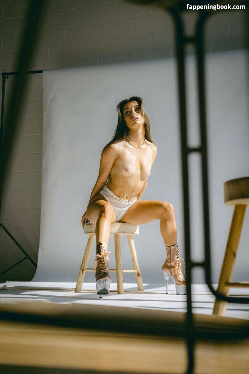 Dahria Smith Nude