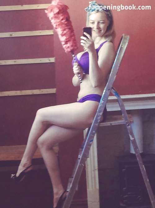 Dakota Blue Richards Nude
