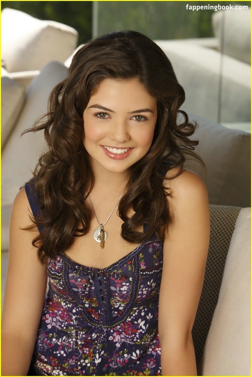 Danielle Campbell Nude