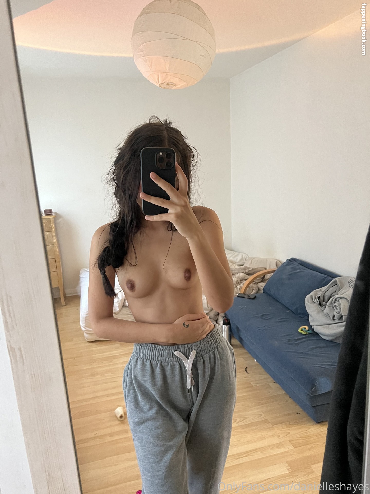 Danielleshayes Nude OnlyFans Leaks
