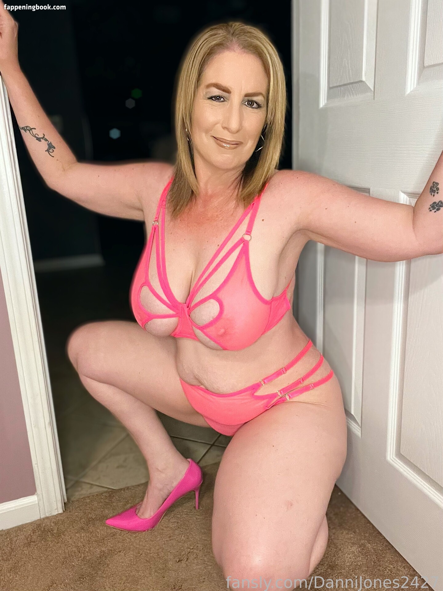 DanniJones2427 Nude OnlyFans Leaks