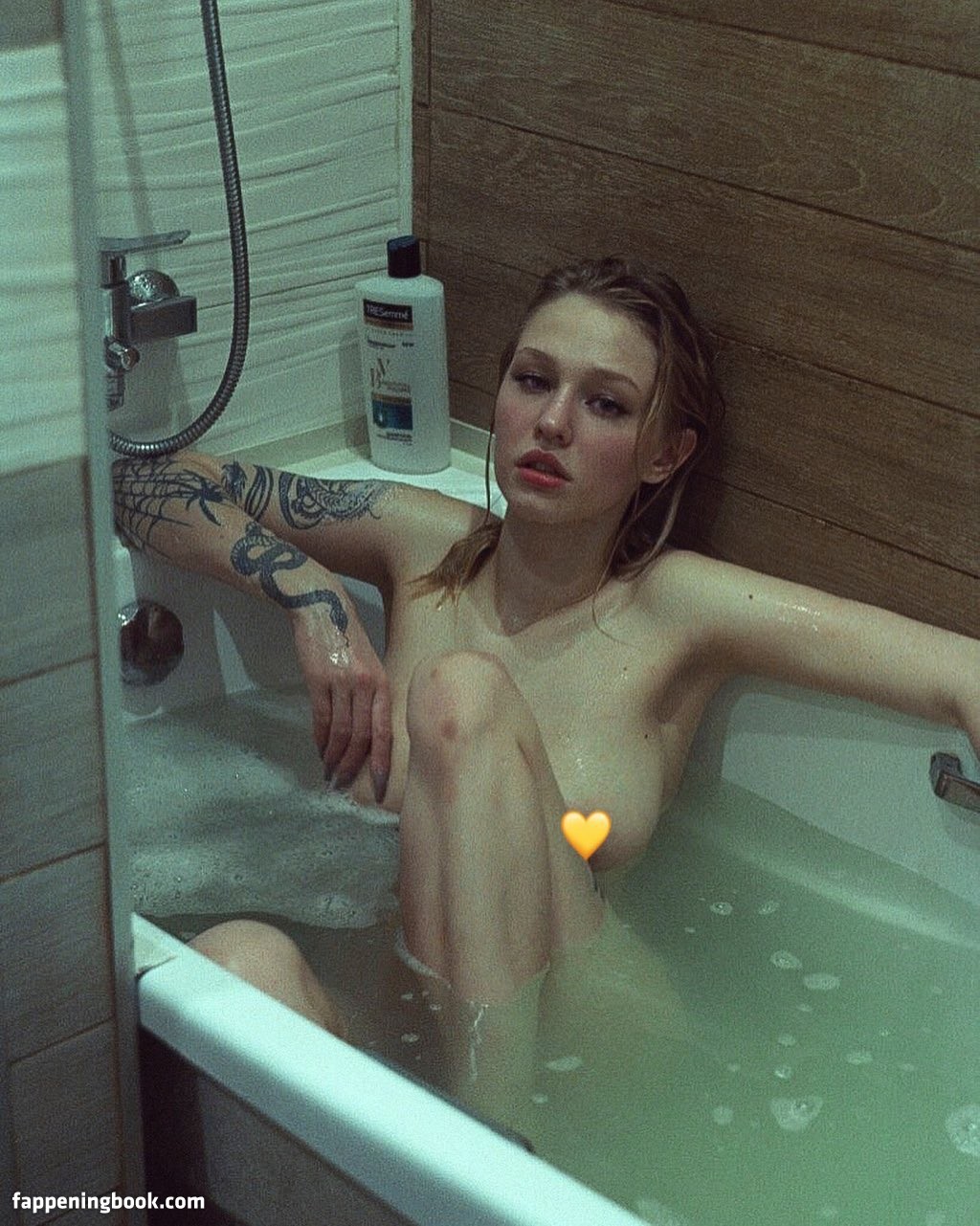 Dasha Chekanova Nude