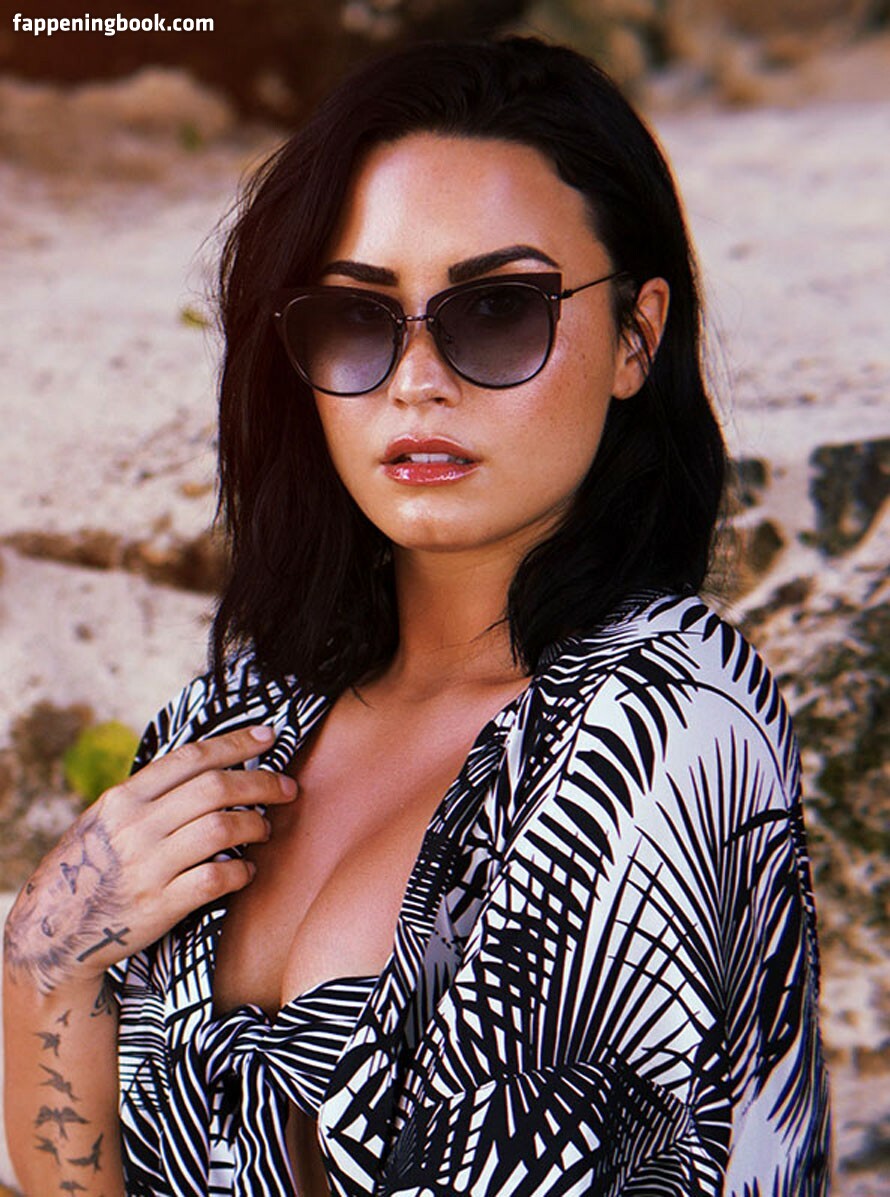 Demi Lovato Nude The Fappening Photo FappeningBook