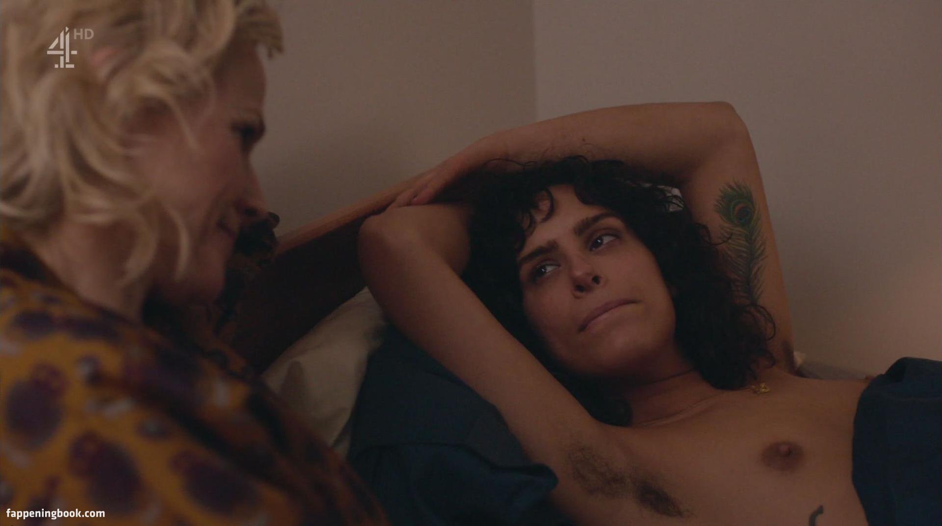 Desiree Akhavan Nude