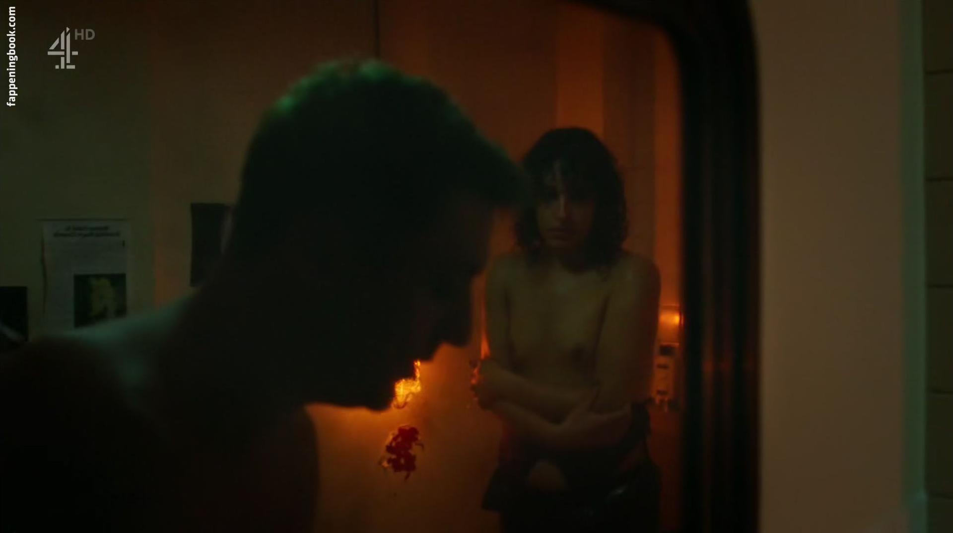 Desiree Akhavan Nude