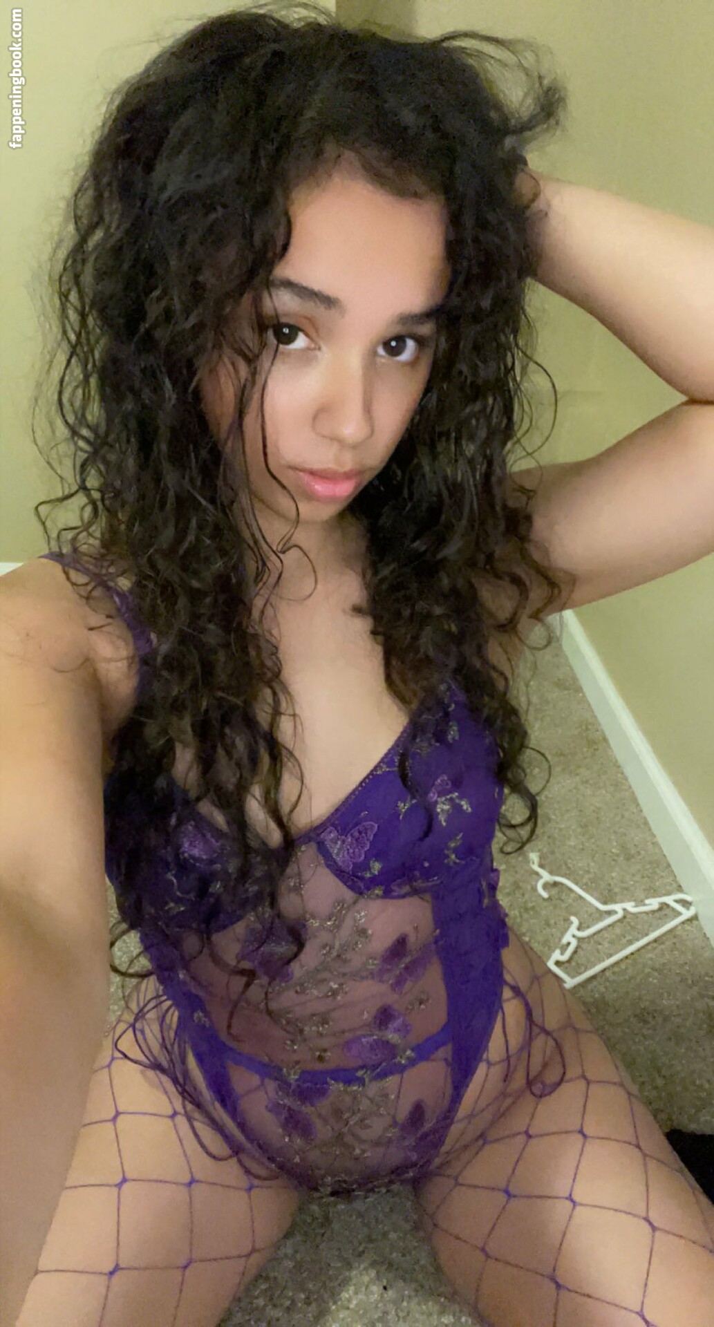 Desiree Sinns Nude OnlyFans Leaks