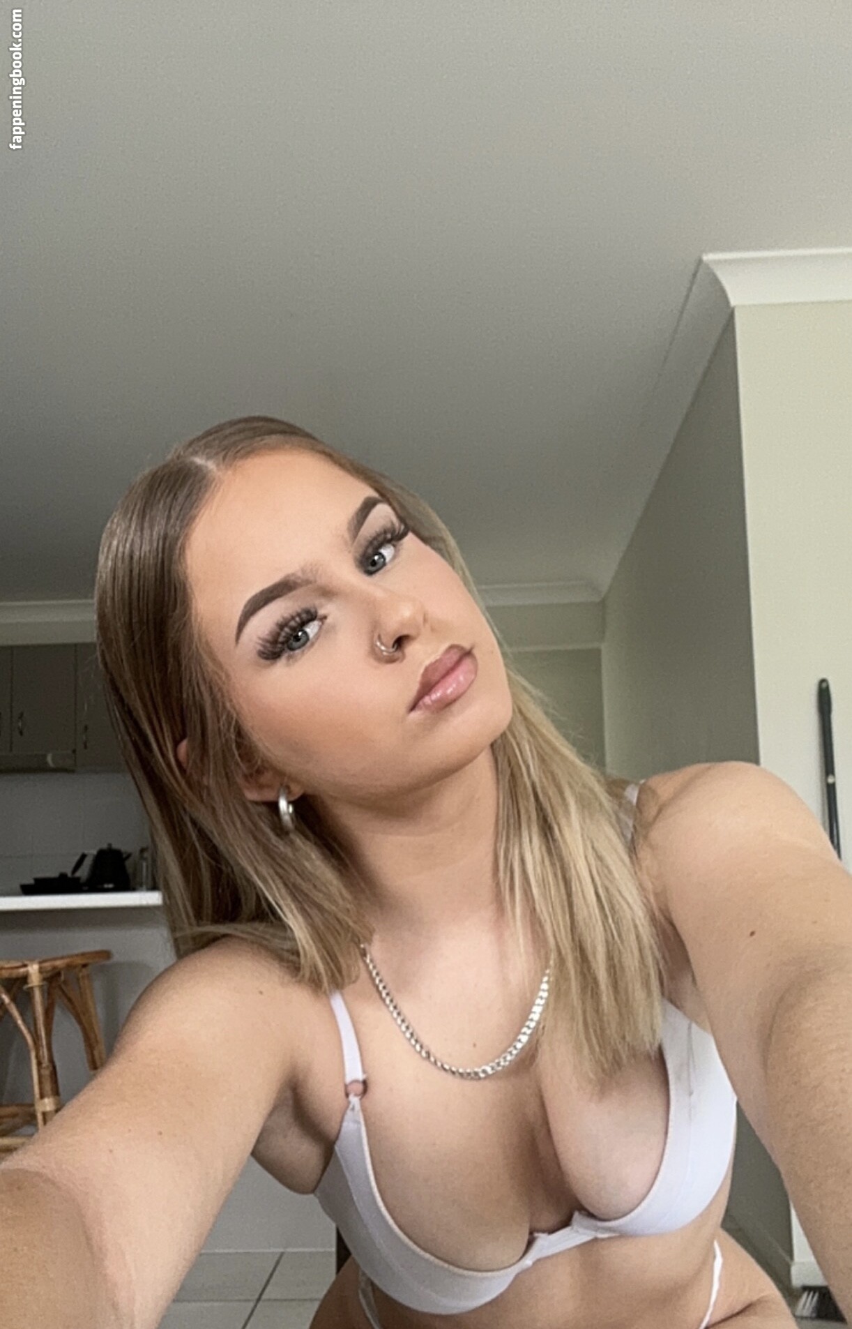 Destiny Henry Nude OnlyFans Leaks