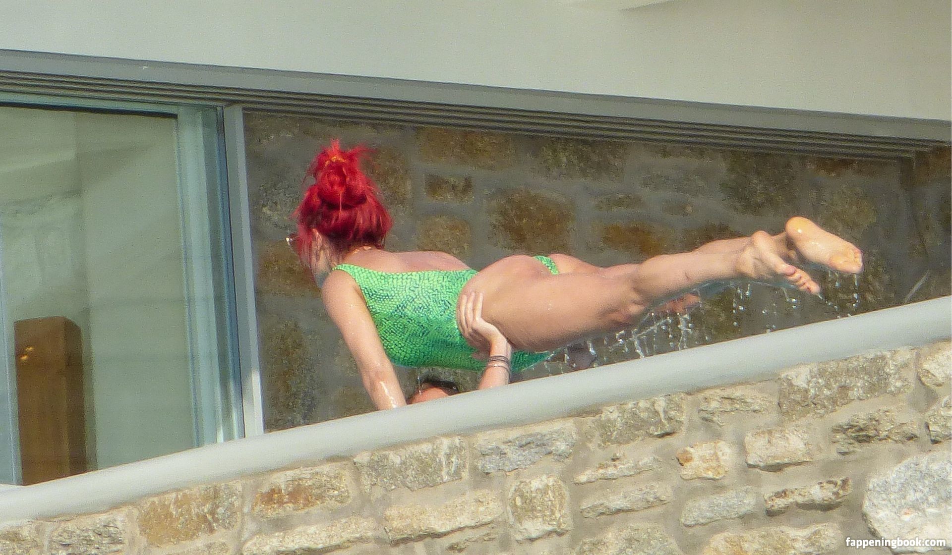 Dianne Buswell Nude Photos. 