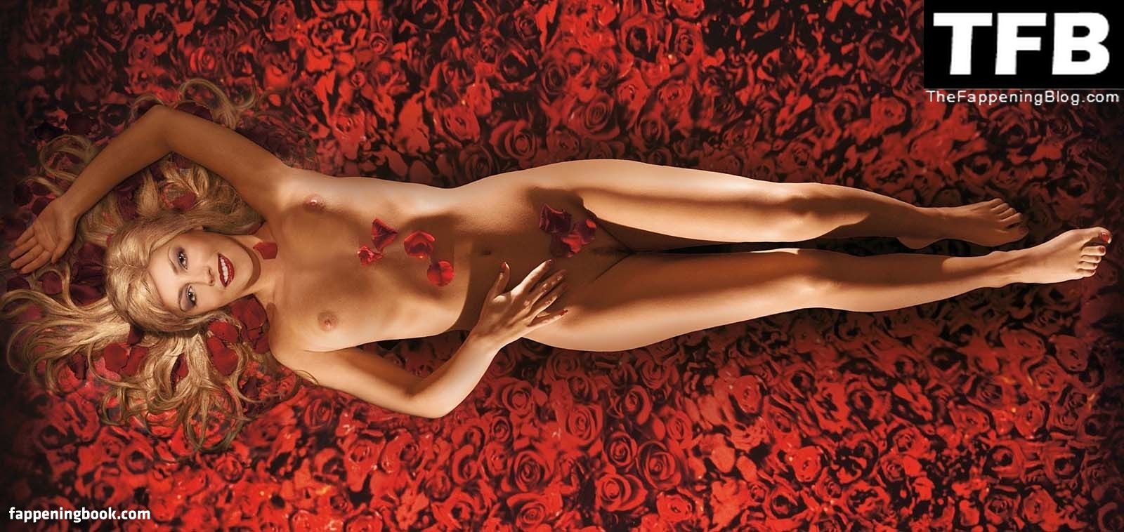 Dominika Kusnierczyk Nude