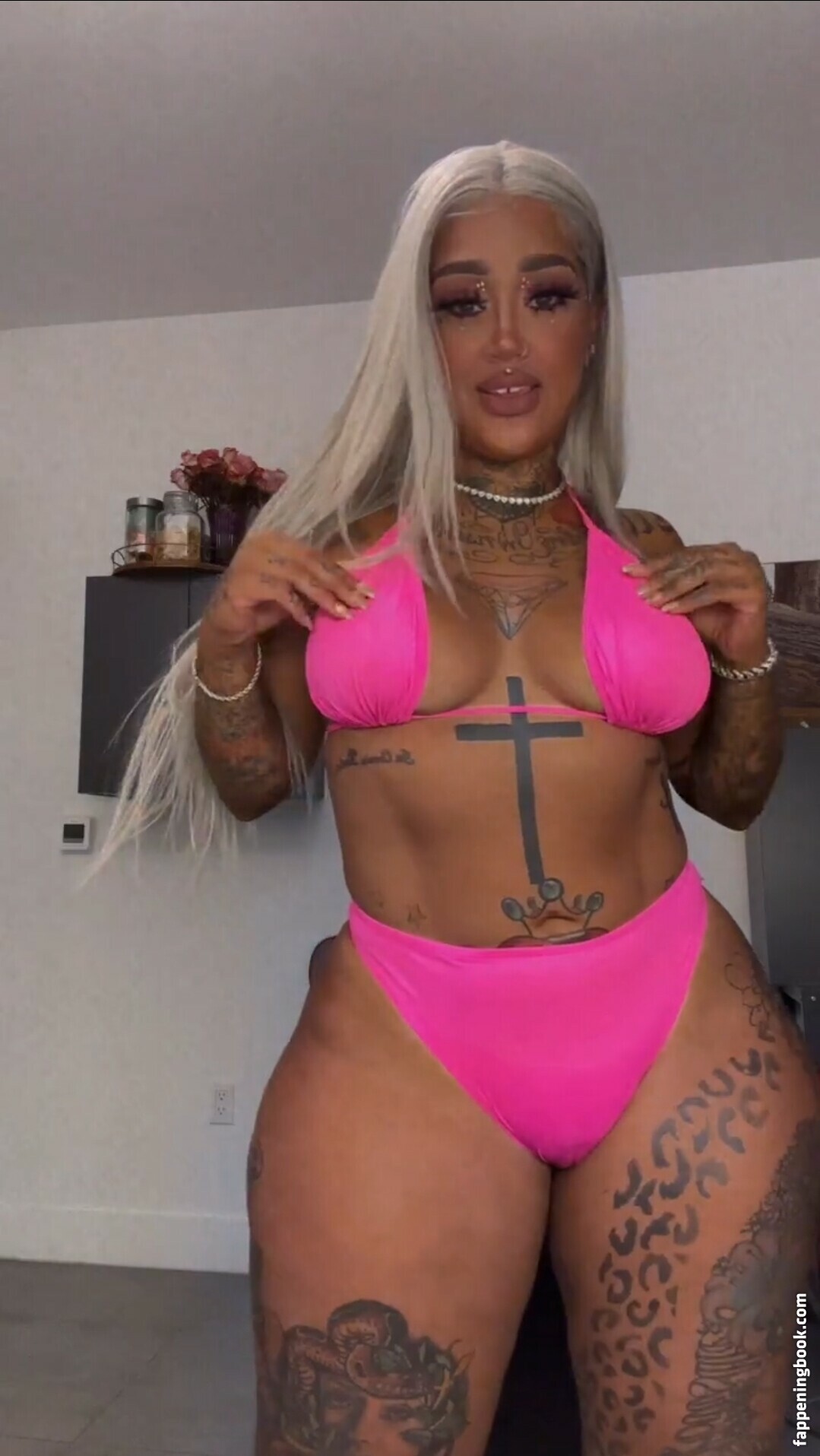Donna lombardi onlyfans