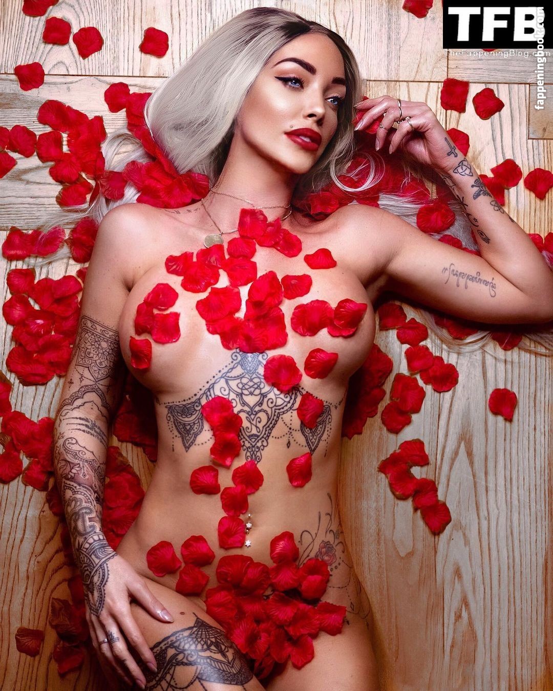 Dorien Rose Duinker Nude