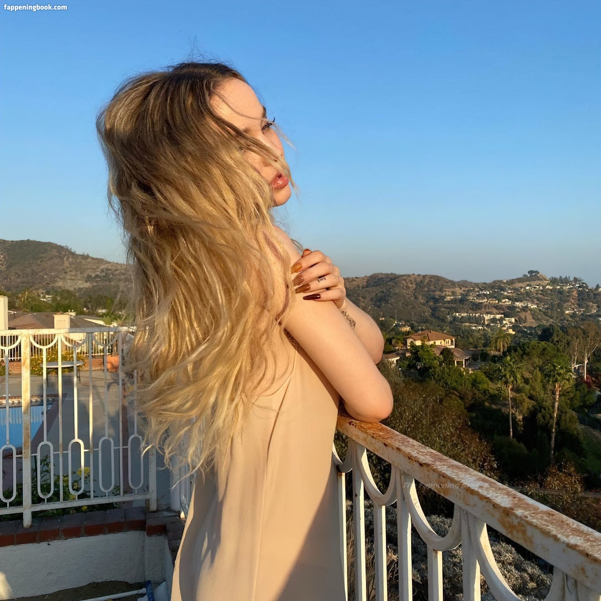 Dove Cameron Nude OnlyFans Leaks Album Girls