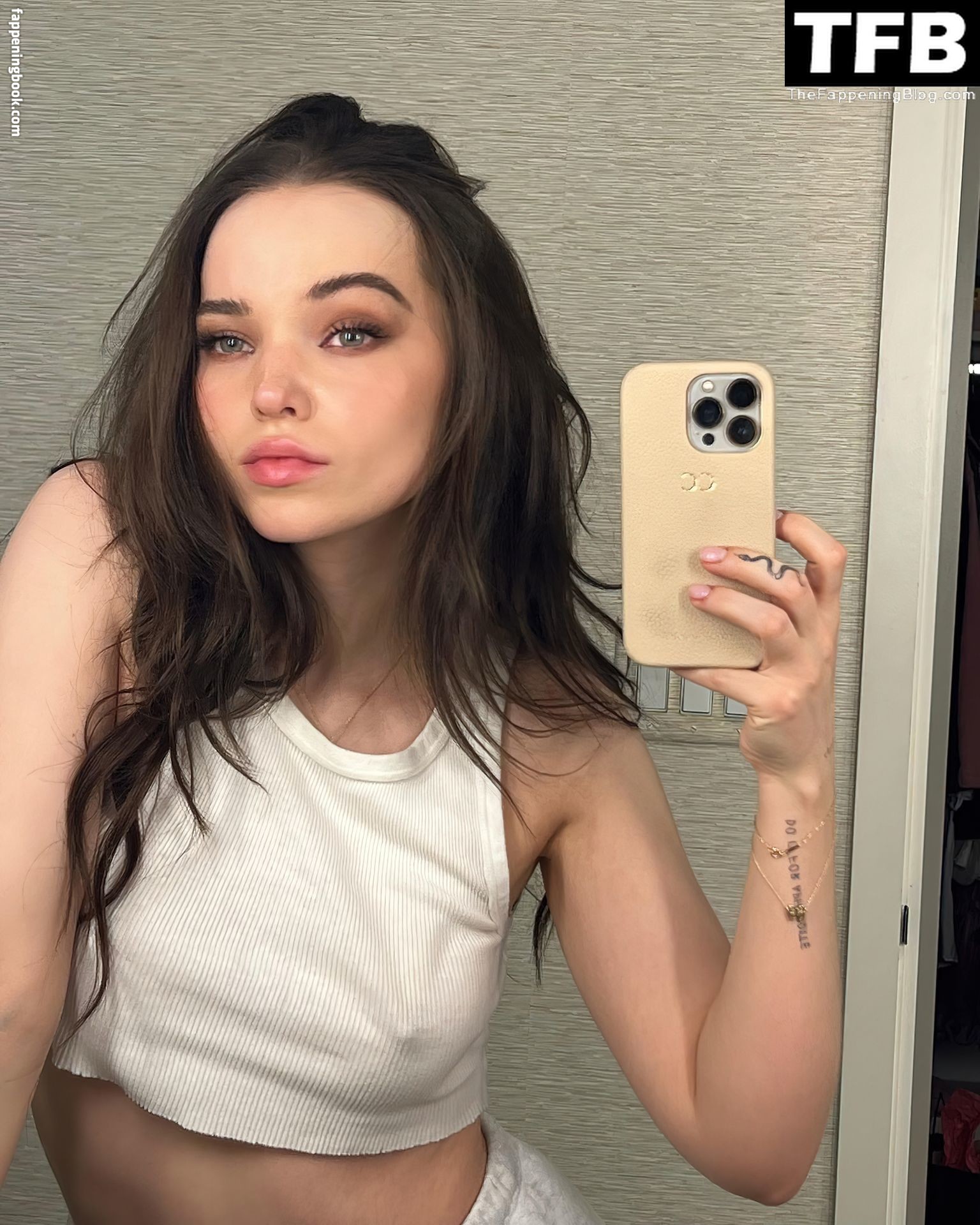 Dove Cameron Darkwingdove Nude OnlyFans Leaks The Fappening Photo FappeningBook