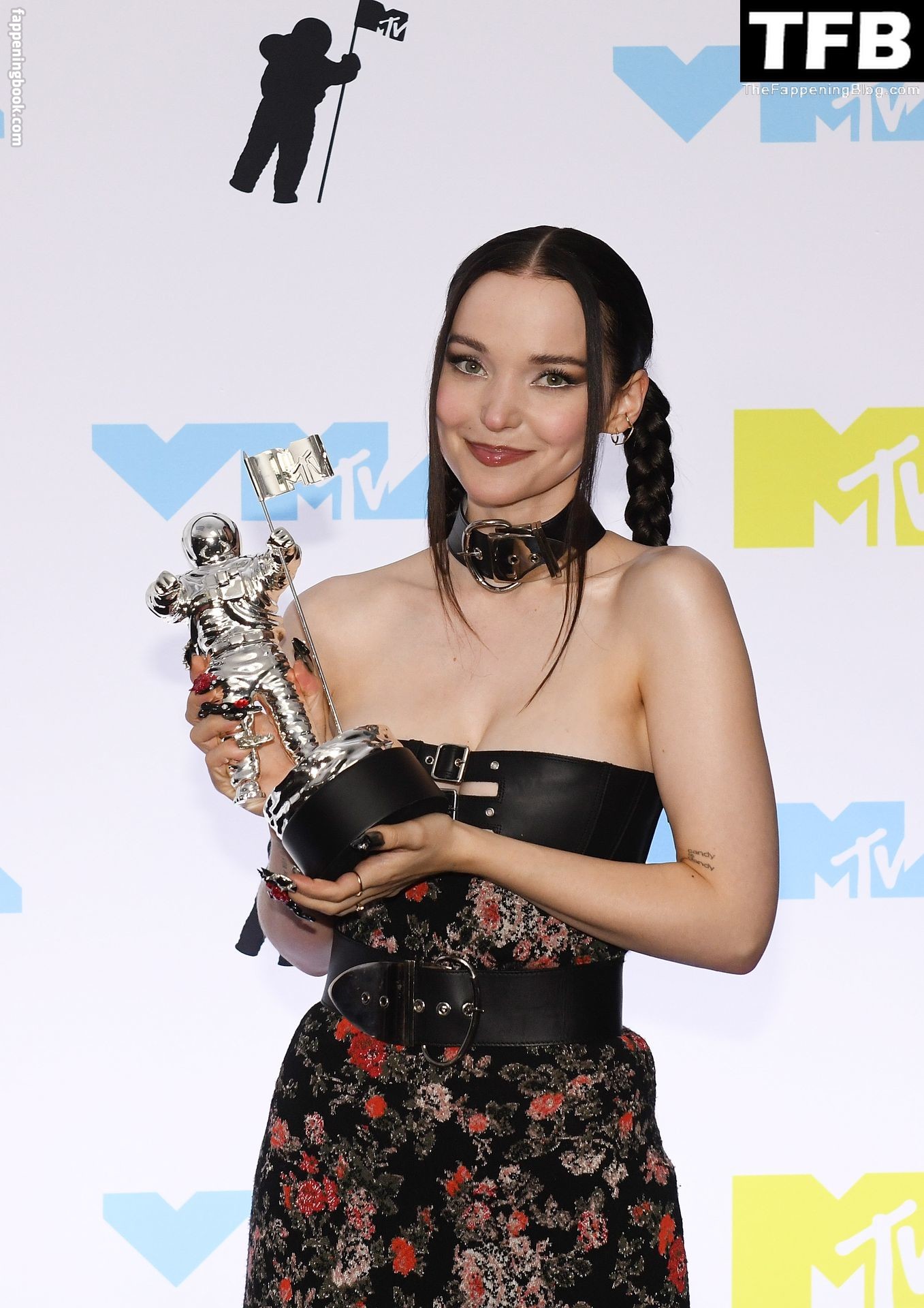 Dove Cameron Darkwingdove Nude OnlyFans Leaks The Fappening Photo 