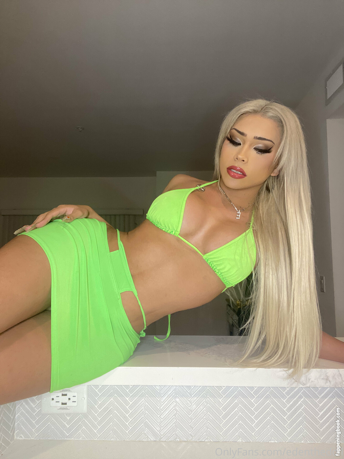 Edenthedoll Nude OnlyFans Leaks