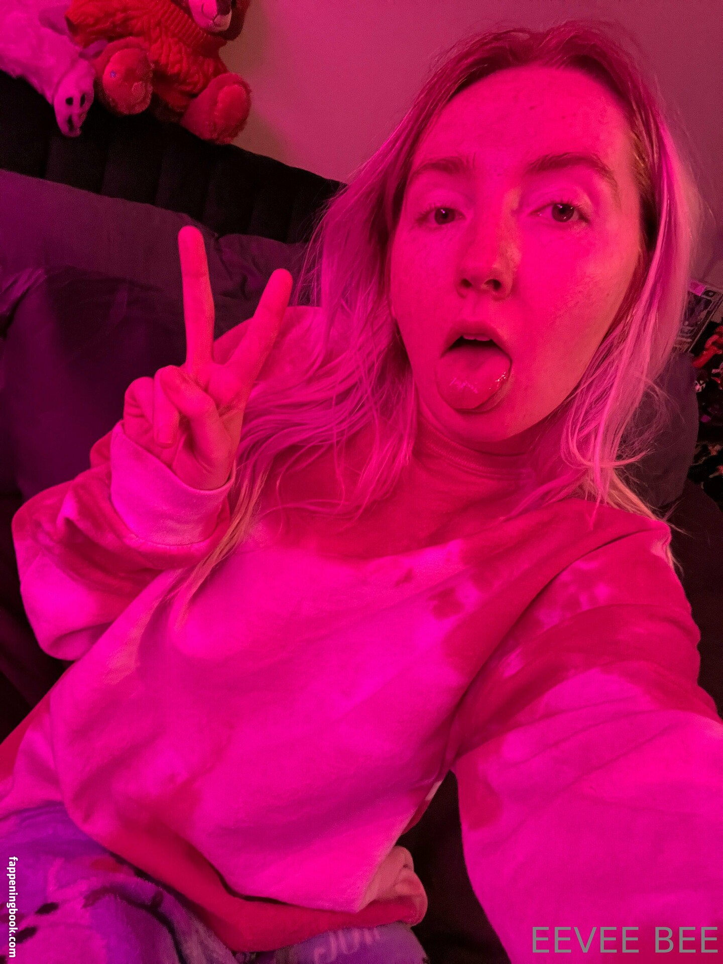 Eevee Bee / eevee_bee / eeveethebee Nude, OnlyFans Leaks, Fappening