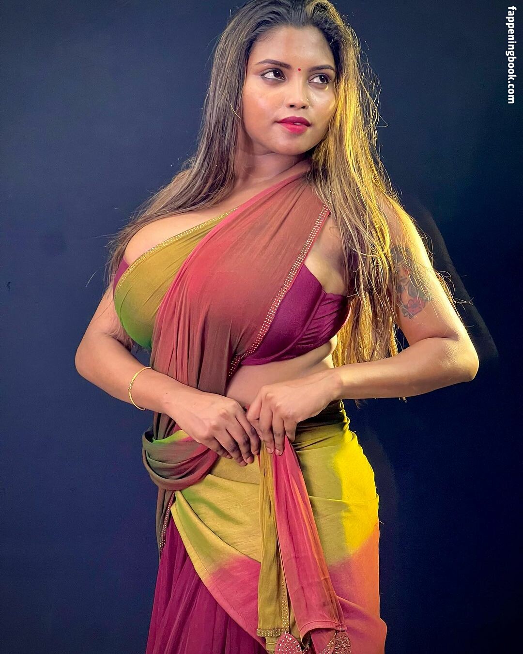 Elakkiya Rajendran Nude