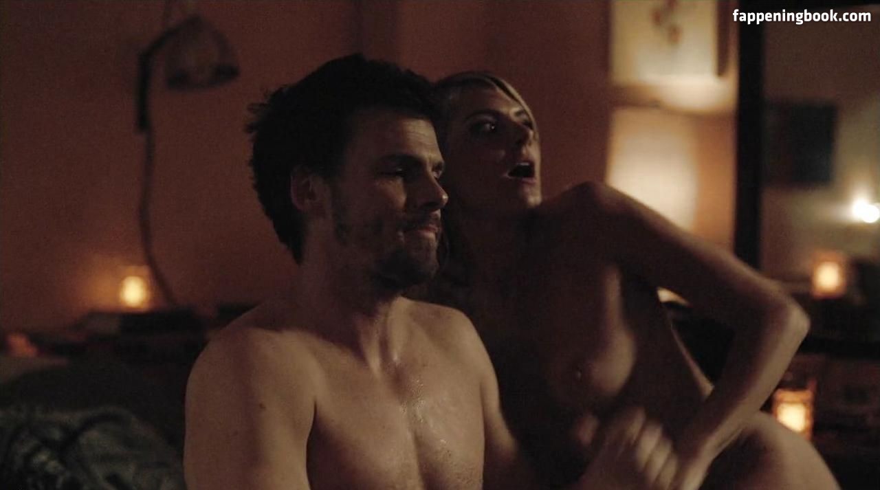 Eliza Coupe Nude