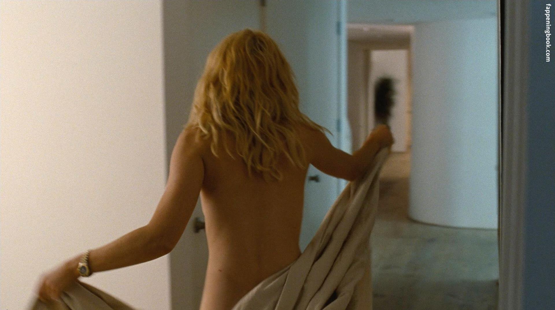Elizabeth Banks Nude, The Fappening - Photo #158756 - FappeningBook.