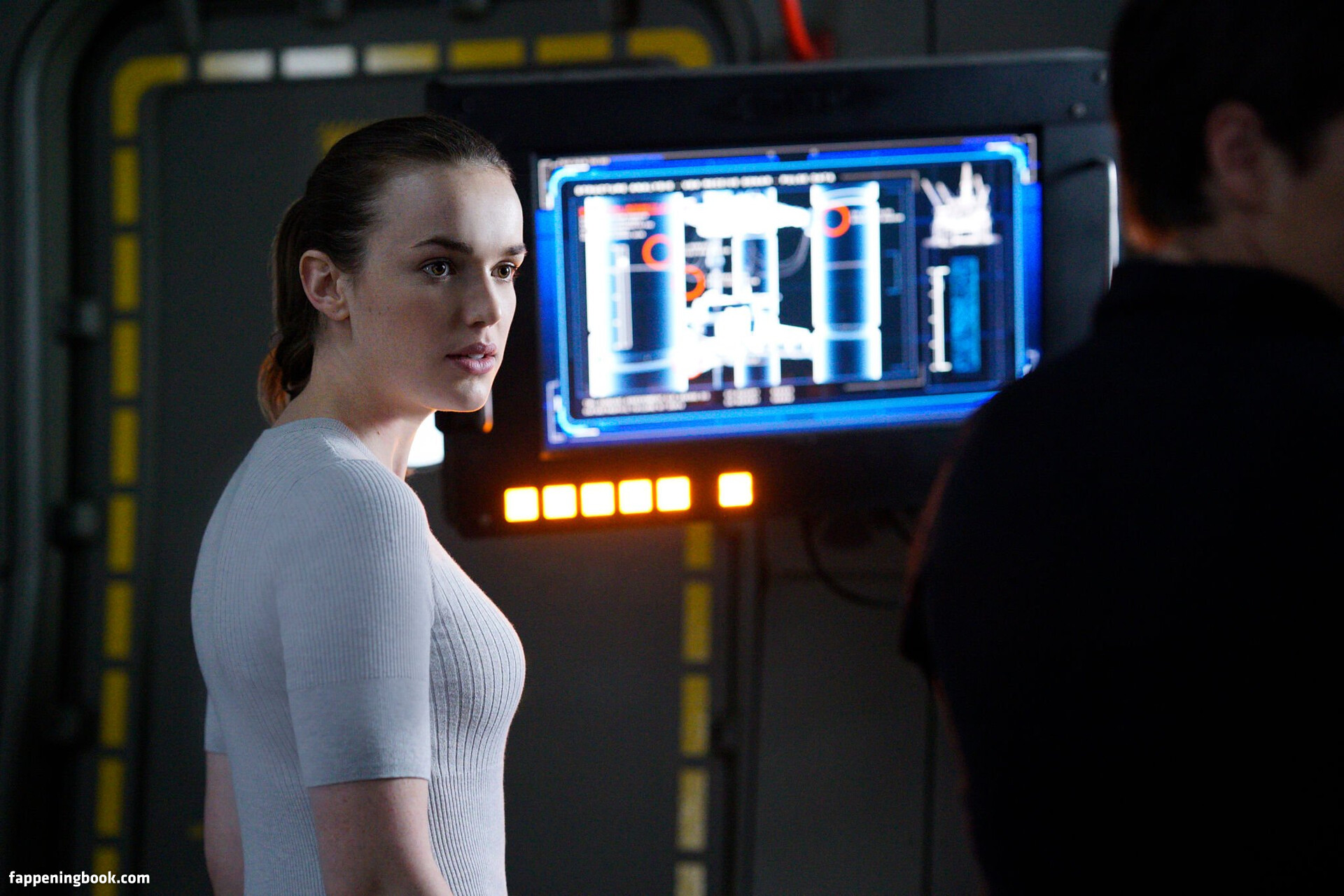 Elizabeth Henstridge erome Latest Exclusive Leaked Photos