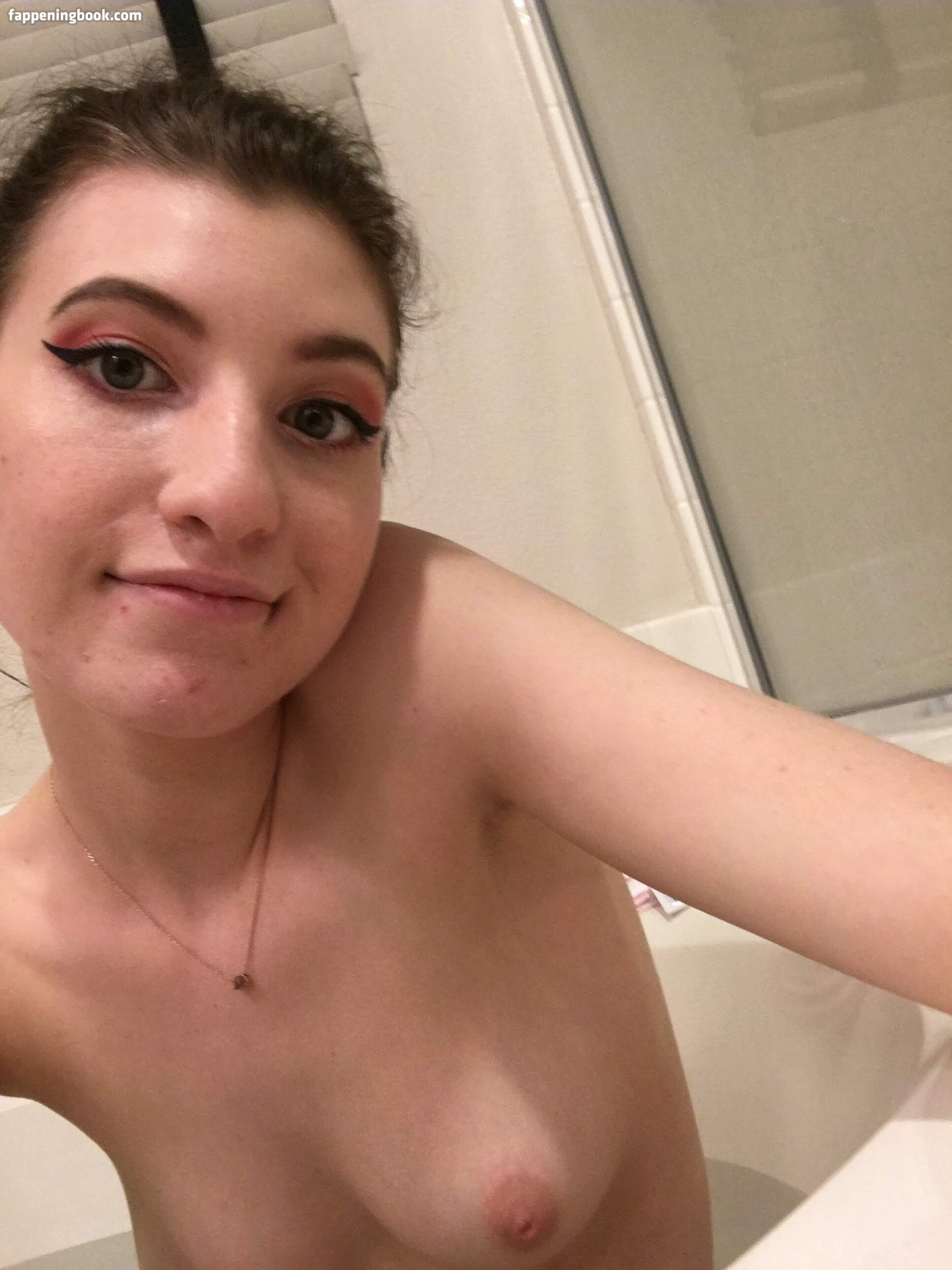 elizabethreed Nude OnlyFans Leaks