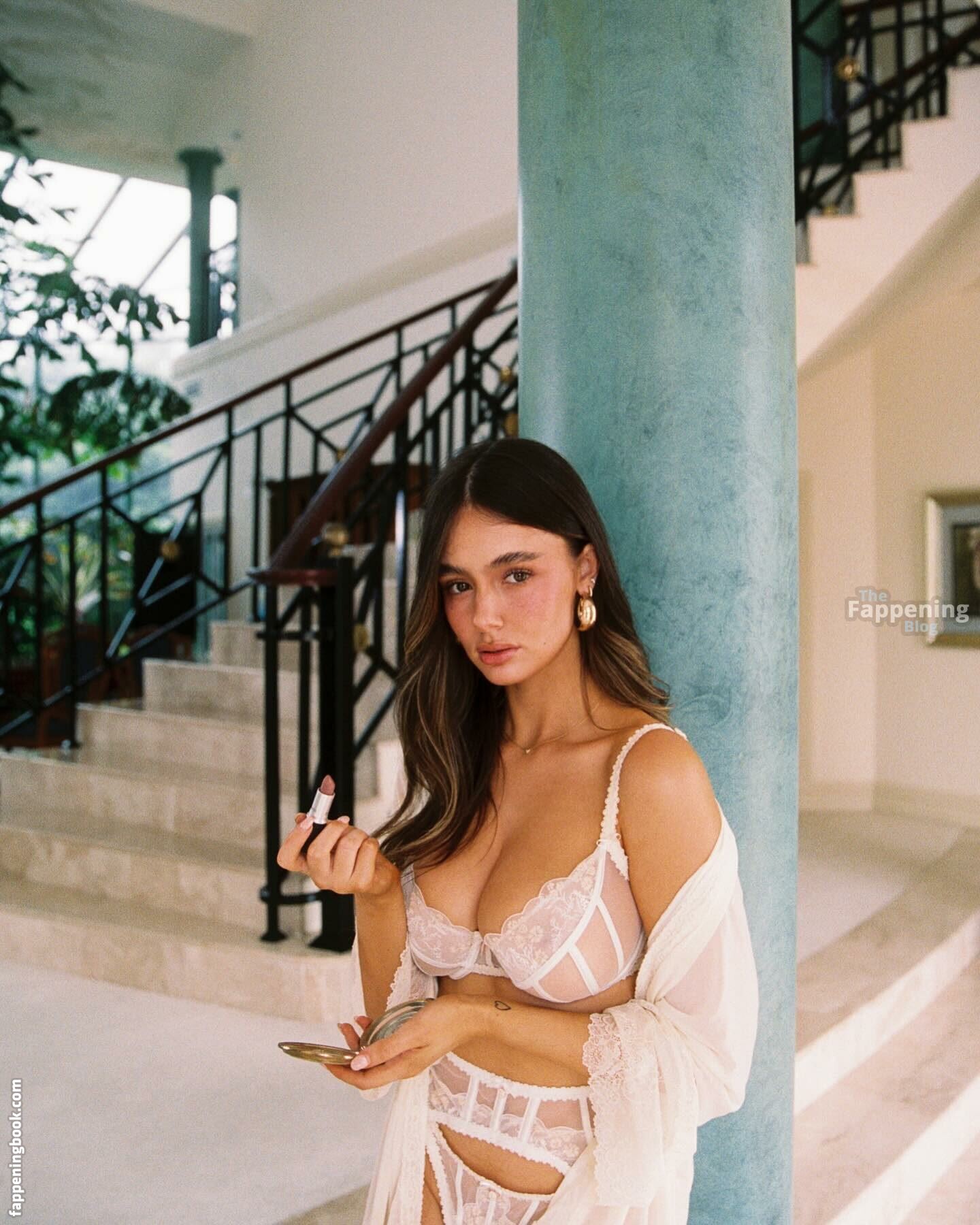 Ella Cervetto Fapello Latest Exclusive Leaked Photos