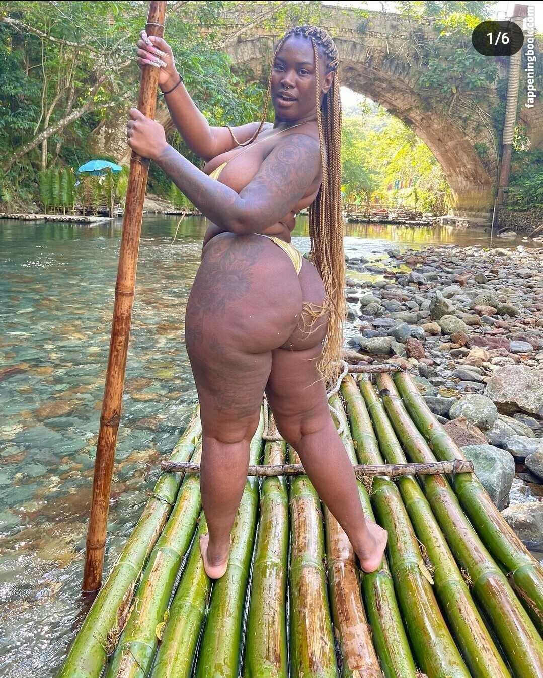 Yanni.maj naked
