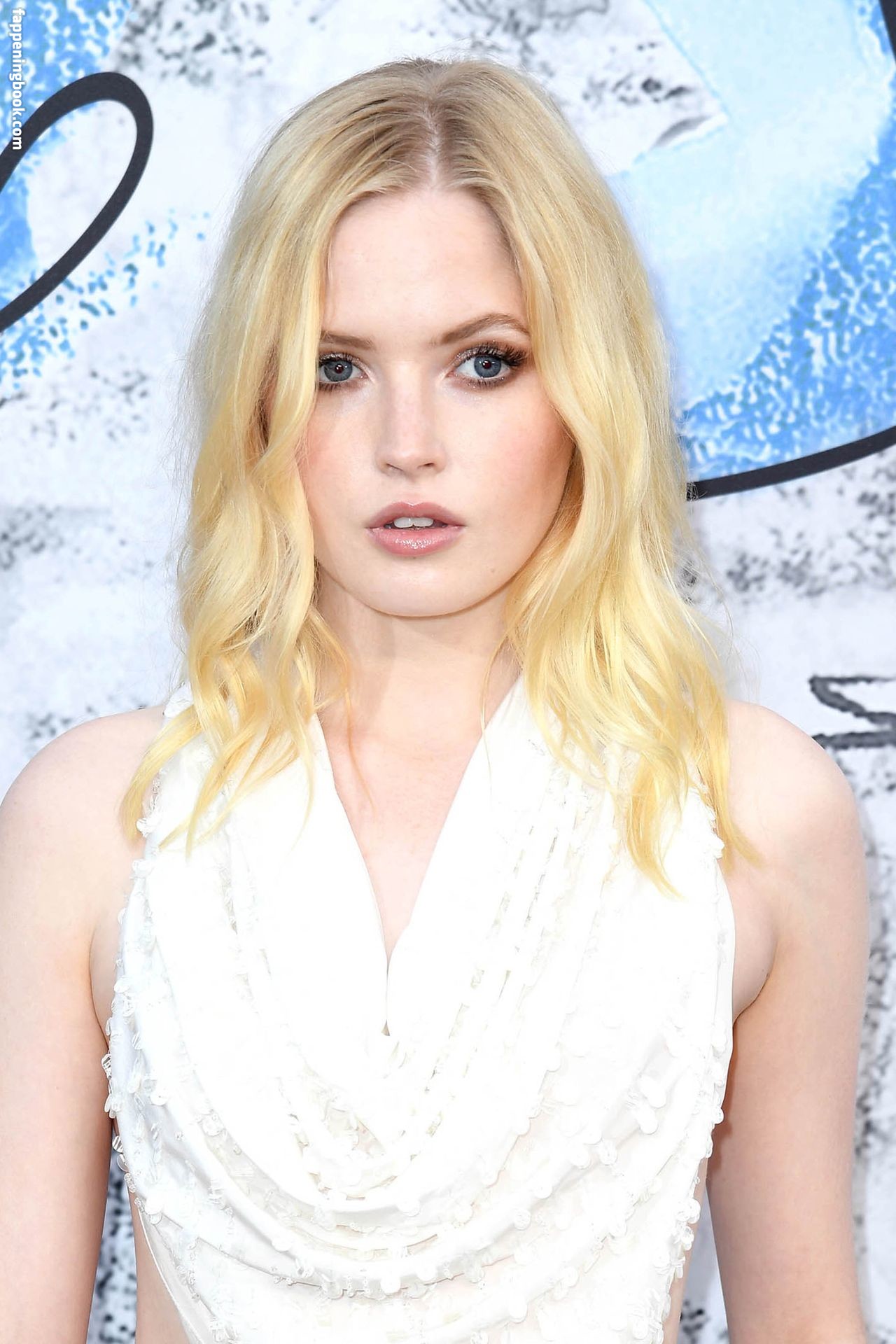 https://fappeningbook.com/photos/e/l/ellie-bamber/1000/138.jpg