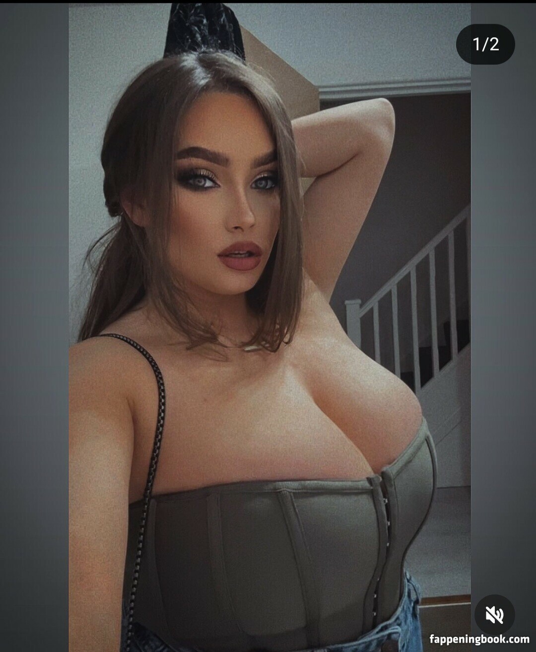 ellielou989 Nude