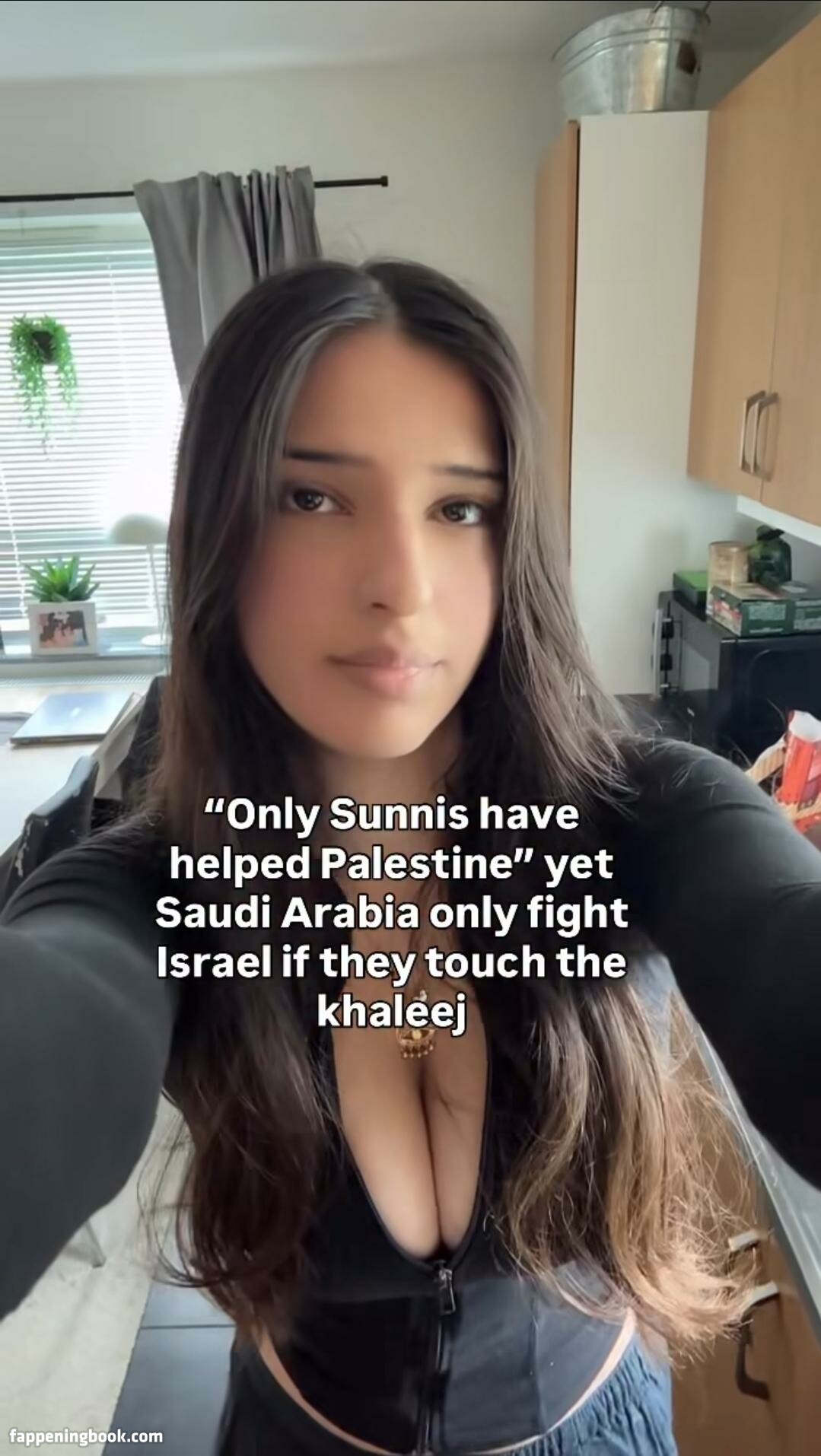 Elysandra Ali Sadun Nude