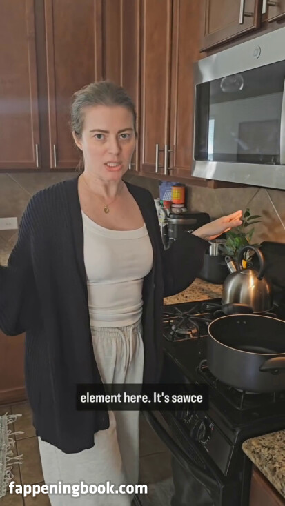 Elyse Willems Fapello Latest Exclusive Leaked Photos