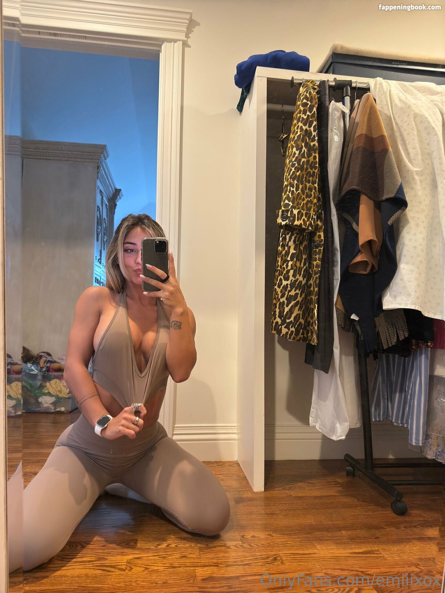 EMELYE ENDER Nude OnlyFans Leaks