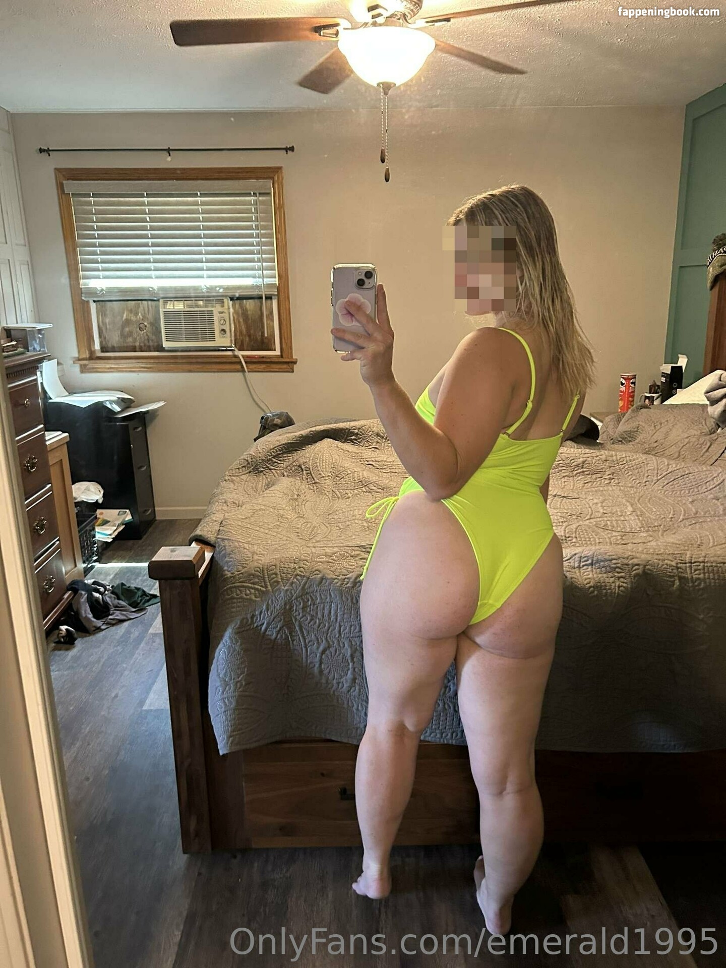 emerald1995 Nude OnlyFans Leaks