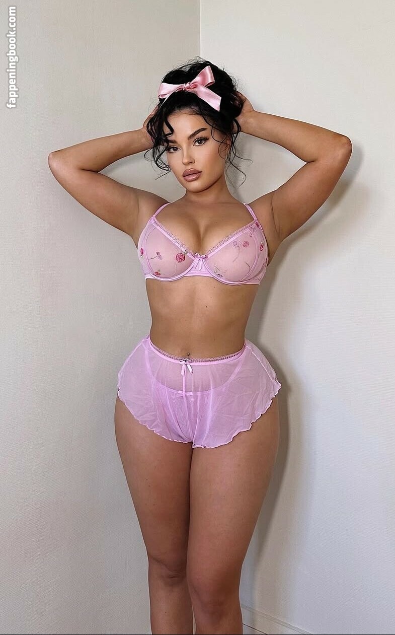 Emilia Emjeni Nude OnlyFans Leaks