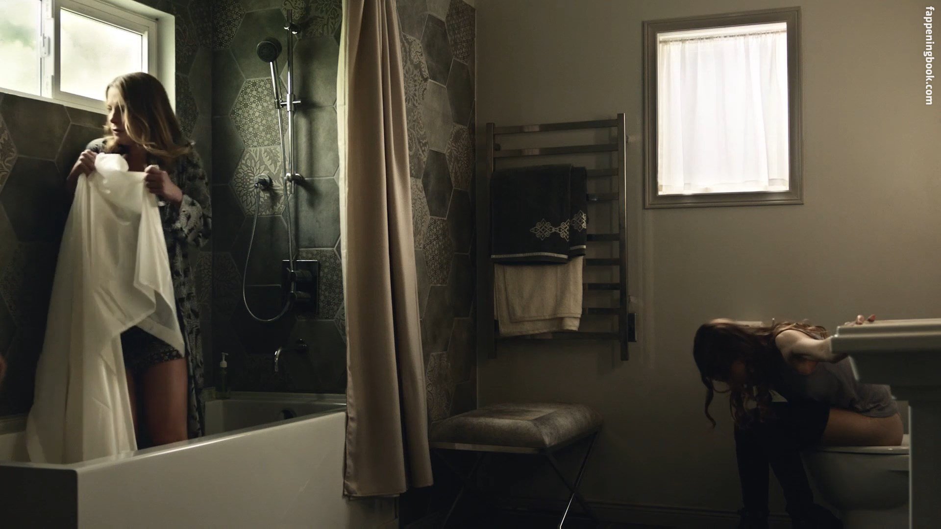 Emily Browning Nude