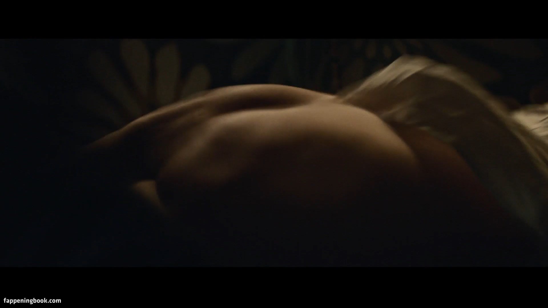 Emily Browning Nude