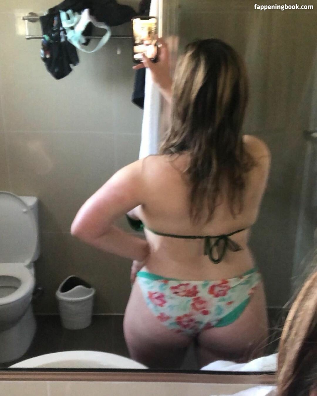 Emily J Fapello Latest Exclusive Leaked Photos