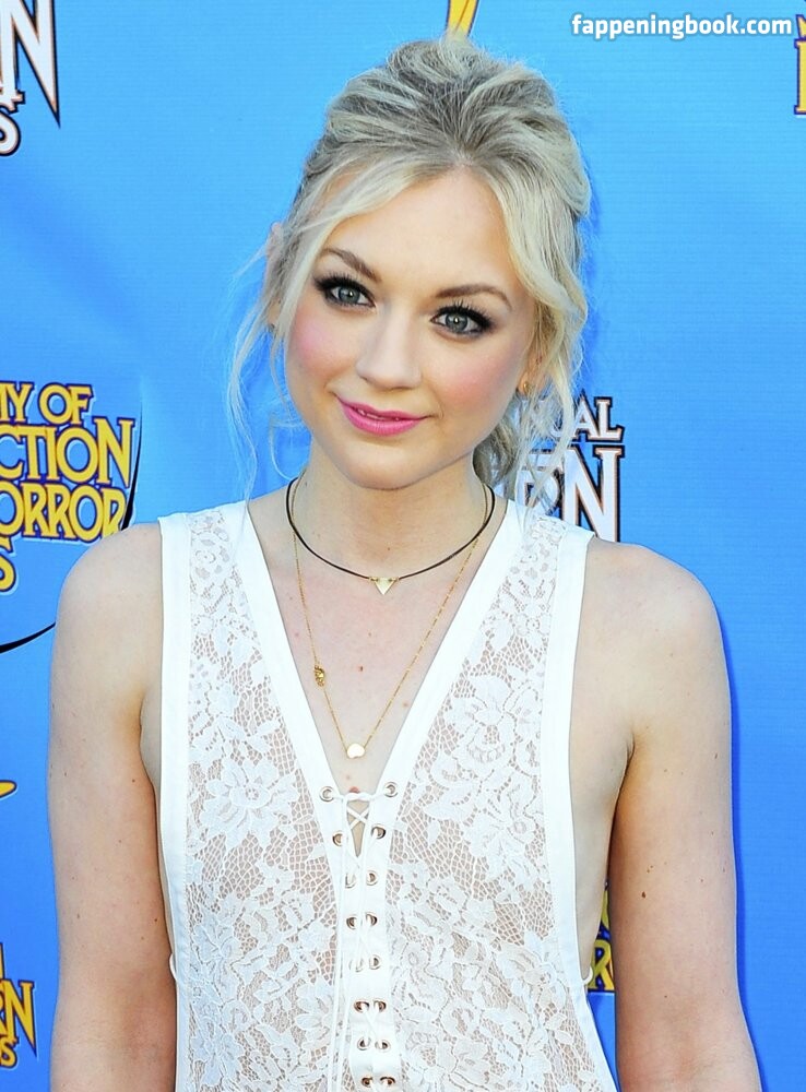 Emily Kinney erome Latest Exclusive Leaked Photos