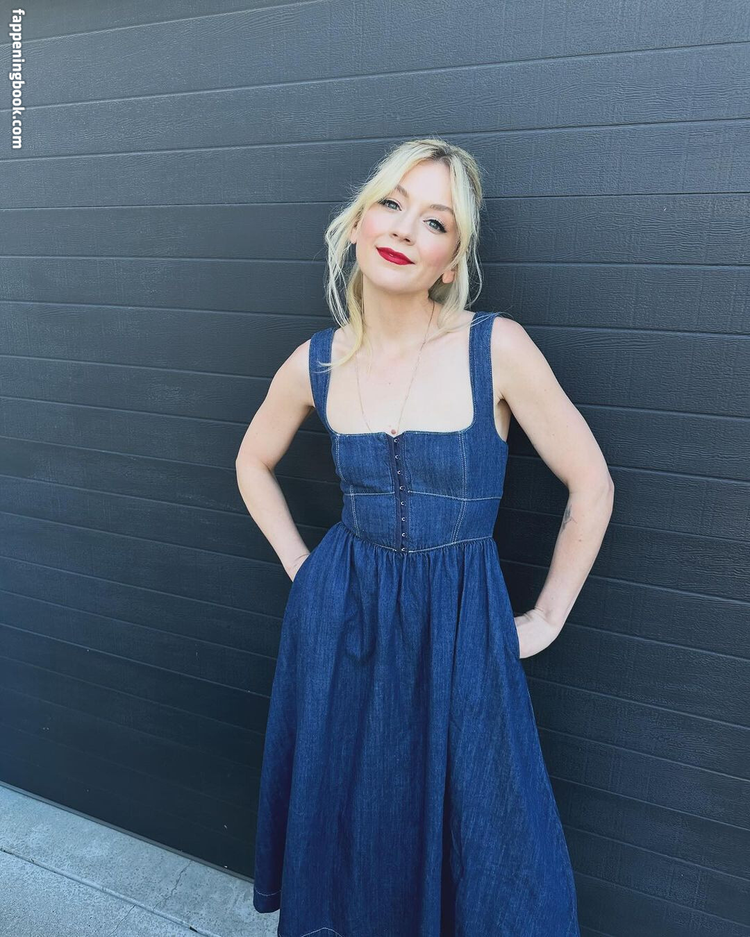 Emily Kinney erome Latest Exclusive Leaked Photos